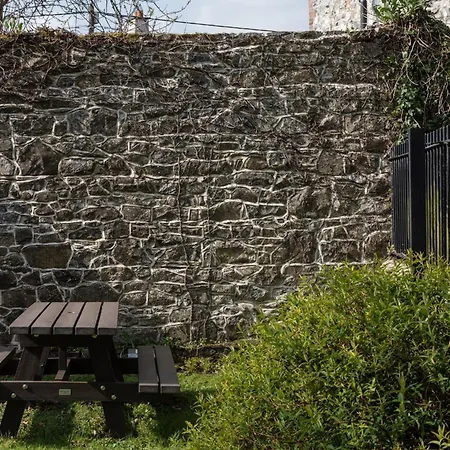 Castletown Gate House * סלברידג'