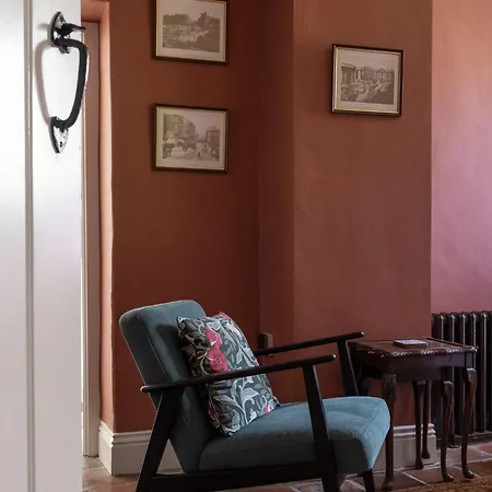 Castletown Gate House בית נופש *